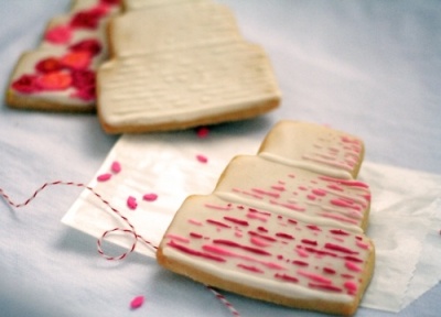 ombre wedding cake cookie favors